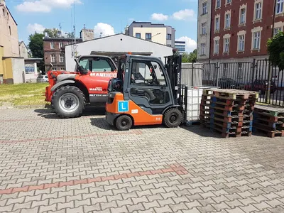 Efekt - Kursy na wózki widłowe, żurawie wieżowe